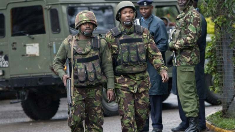 Mueren ocho personas tras estrellarse un helic&oacute;ptero del Ej&eacute;rcito de Kenia cerca de la frontera con Somalia