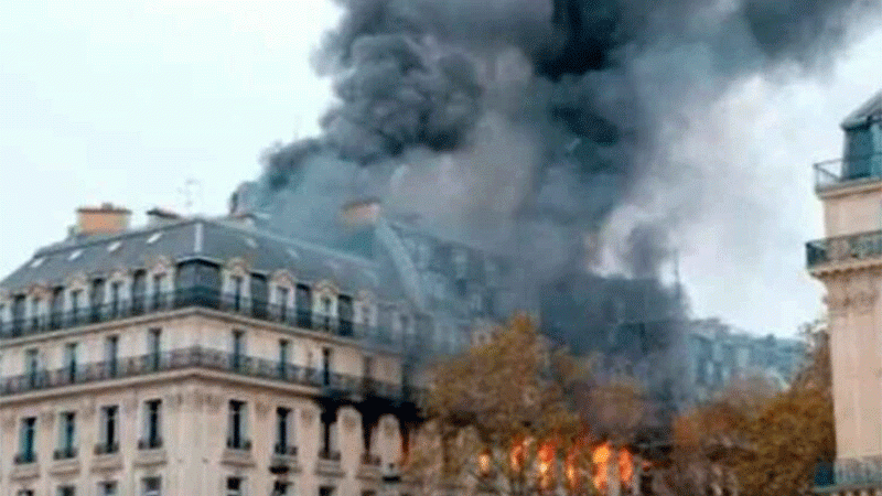 M&aacute;s de tres muertos por un incendio en un edificio residencial en el centro de Par&iacute;s