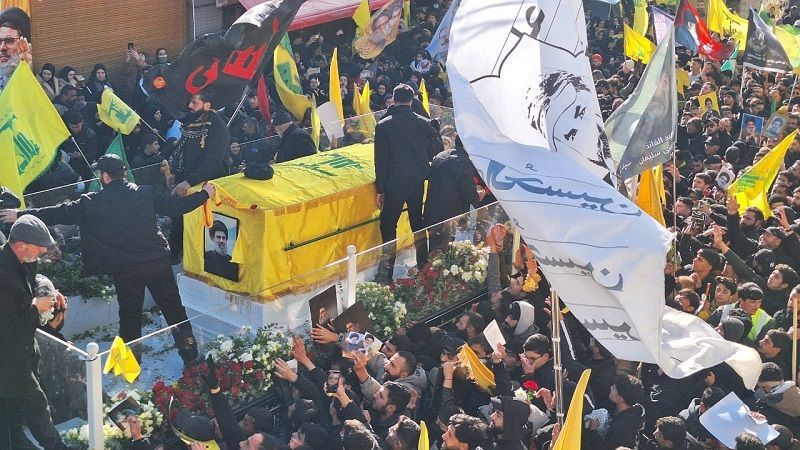 Marcha millonaria se despide del l&iacute;der m&aacute;rtir de Hezbol&aacute; en el sur del L&iacute;bano