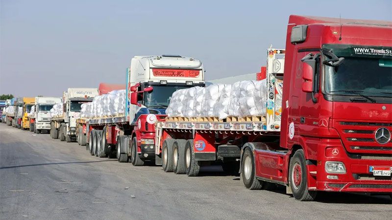 Los primeros camiones con ayuda cruzan la frontera egipcia hacia Gaza