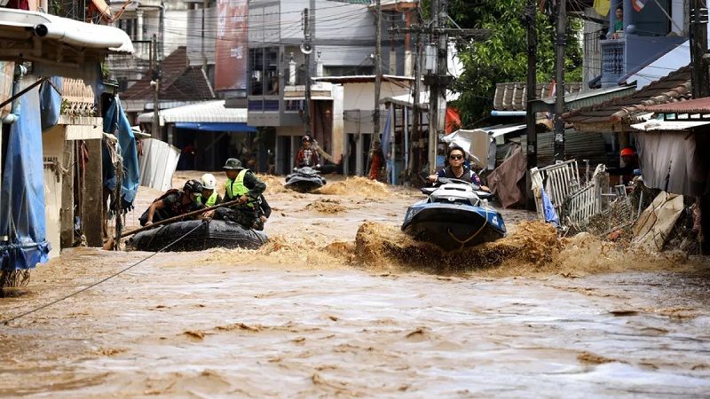 M&aacute;s de cinco muertos por las inundaciones en el norte de Vietnam