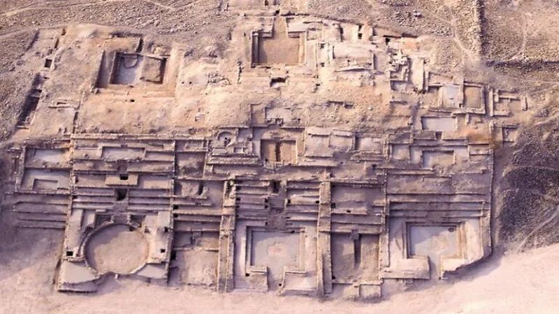 Hallan un mural de 3.000 años de antigüedad en Perú