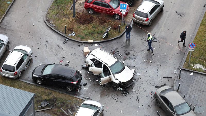 Mueren dos polic&iacute;as y un civil en un ataque con bomba en Mosc&uacute;