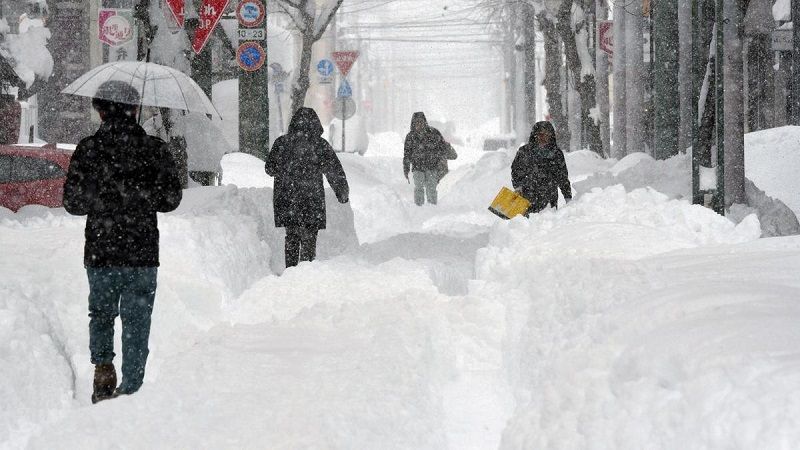 M&aacute;s de 30 muertos por las fuertes nevadas en la costa occidental de Jap&oacute;n