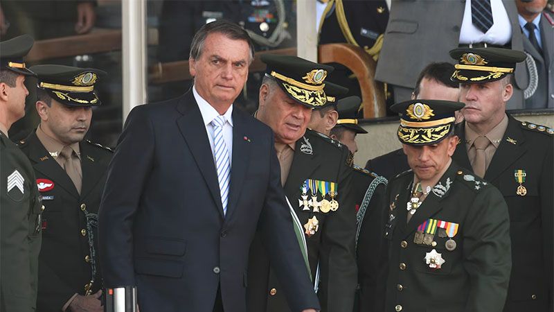 La Fiscal&iacute;a militar de Brasil pide expulsi&oacute;n de Bolsonaro del Ej&eacute;rcito