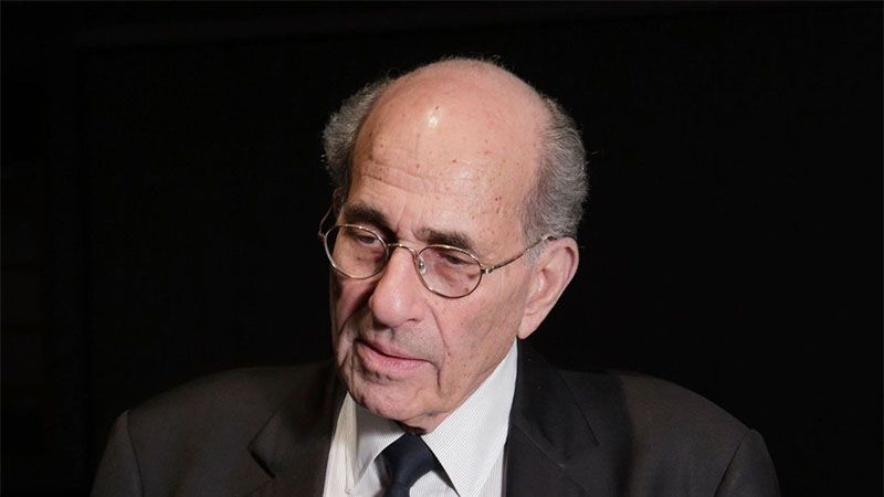 Premio nobel renuncia a un alto puesto por v&iacute;nculos con Epstein