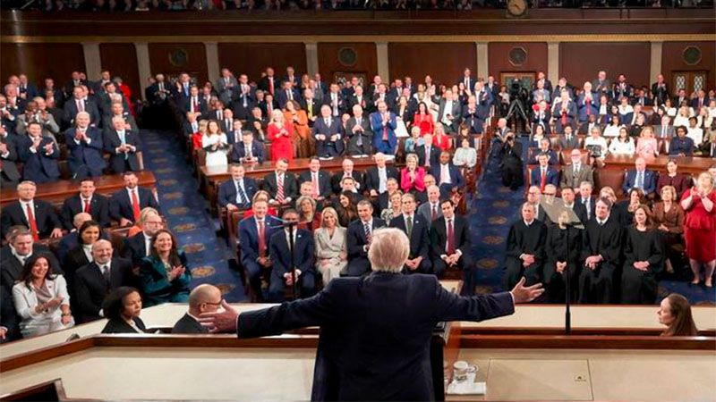 Los dem&oacute;cratas intentan frenar a Trump de entrar en guerra con Ir&aacute;n