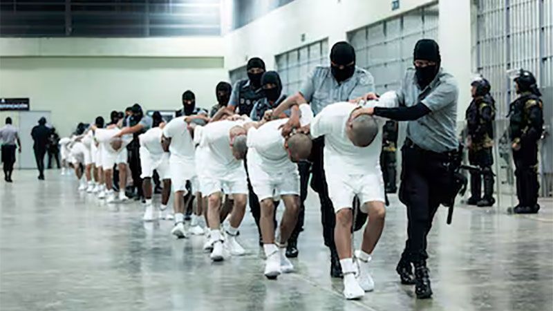 HRW denuncia la &ldquo;desaparici&oacute;n forzada&rdquo; en El Salvador de migrantes deportados por EEUU