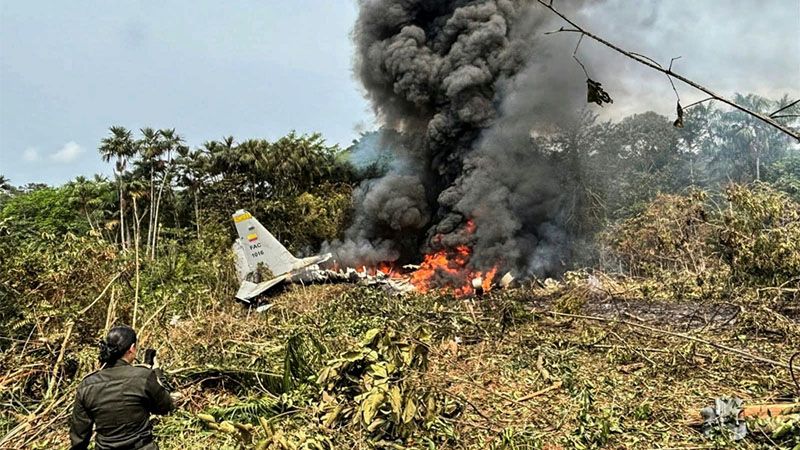 Accidente de avi&oacute;n militar deja 66 muertos en Colombia