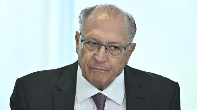 Vicepresidente de Brasil responde a los insultos de Milei: Lamentable y grosero
