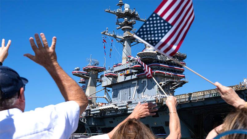 El USS Lincoln regresa a EEUU marcado por informes de condiciones deterioradas