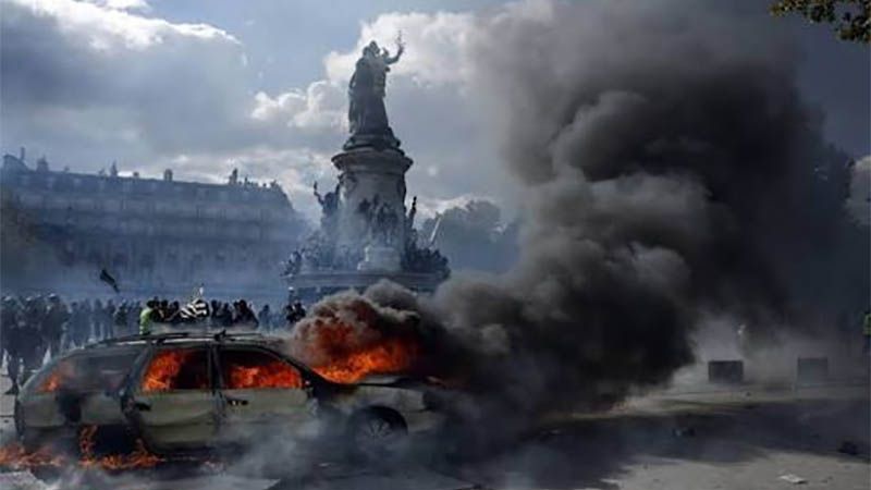 Ir&aacute;n aconseja a Macron mientras Francia arde en protestas