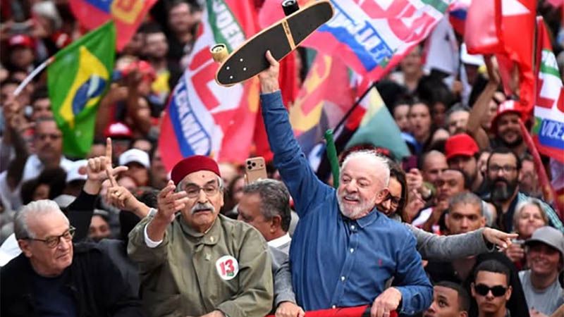 Lula: Brasil decide entre besar su bandera o ponerse &ldquo;a cuatro patas&rdquo; ante la de EEUU