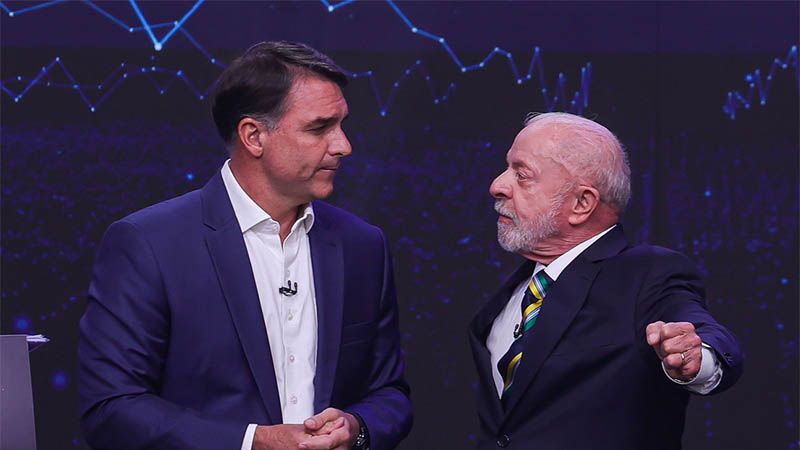 Lula cuestiona la &ldquo;vergonzosa&rdquo; fuga de Fl&aacute;vio Bolsonaro: Quien sale escondido de su pa&iacute;s, algo debe