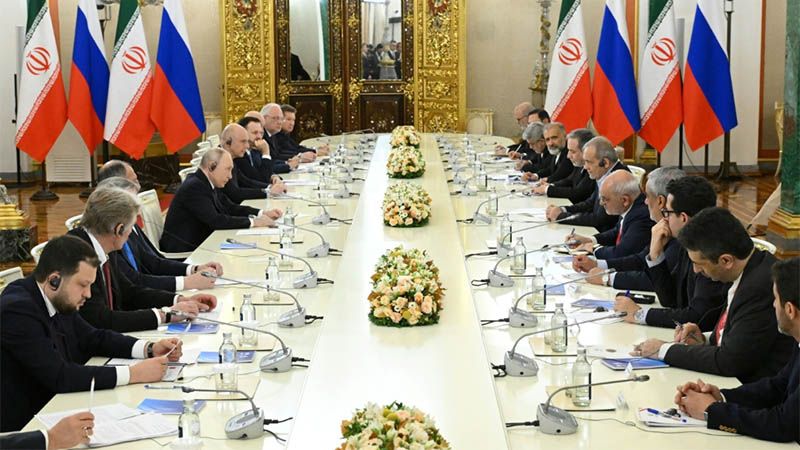 El presidente iran&iacute; afirma ante Putin que Oriente Medio puede prescindir de Estados Unidos