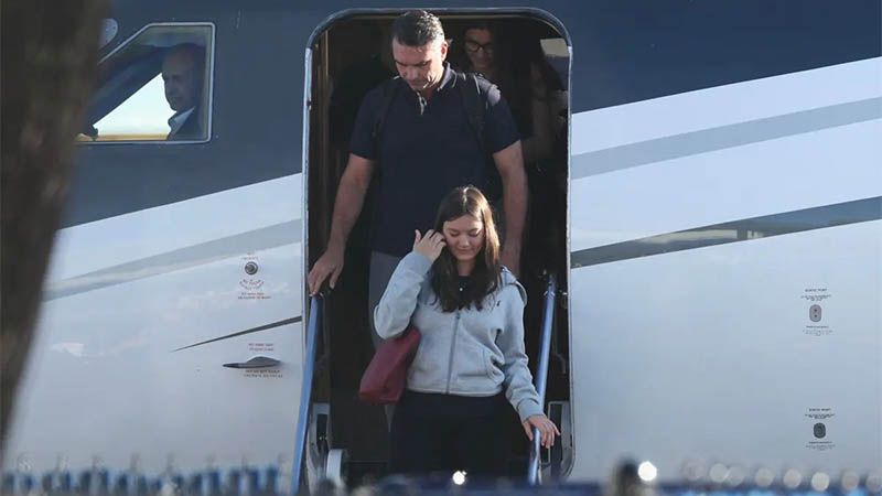 La espectacular fuga de Fl&aacute;vio Bolsonaro de Brasil paso a paso