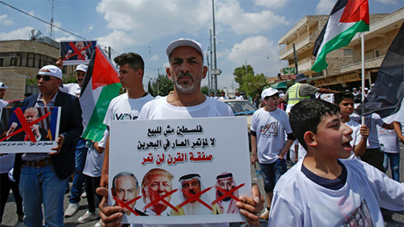 Palestinos protestan contra la conferencia de Bahr&eacute;in y aseguran que el acuerdo del siglo &ldquo;no pasar&aacute;&rdquo;